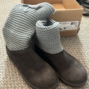 UGG Shaina gray knit & suede boots